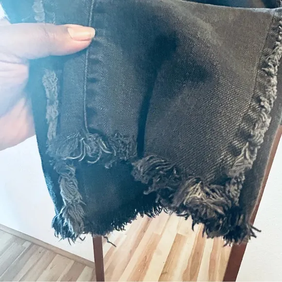 3x1 Made Here Faded Black W3 Cora Crop High Rise Jeans Jolee Wash size 26