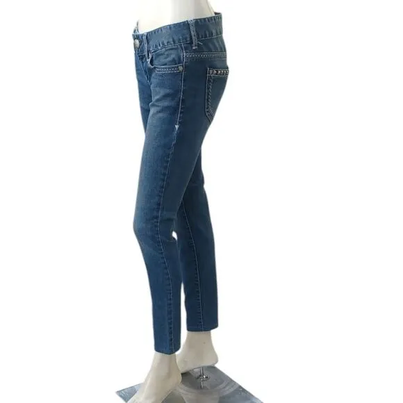 5015......Guess Skinny Leg  Jeans Size 27