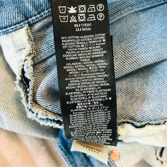 7FAM Luxe Vintage Light Wash Distressed Joesfina Boyfriend Jeans Women’s size 24