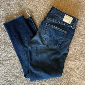 AG Ex-Boyfriend Slim Jeans Size 27‎