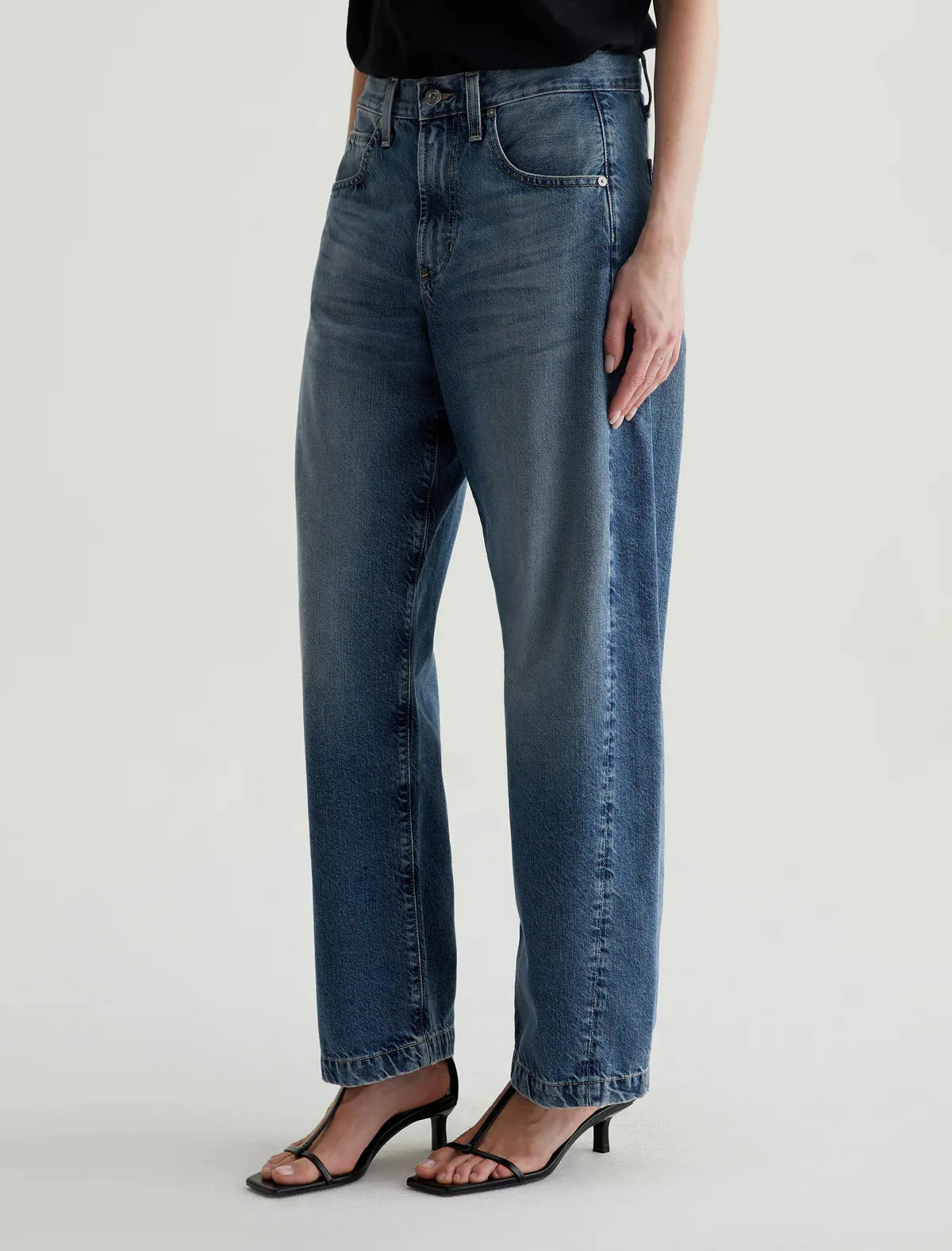 AG Jeans Hattie High-Rise Barrel in Bari