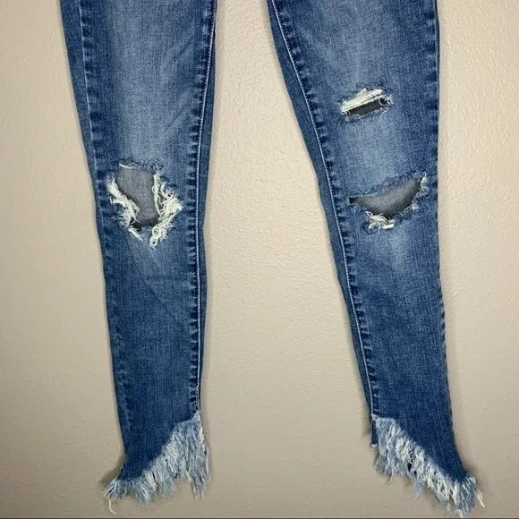 Blank NYC the stanton frayed hem cropped distressed jeans women’s size small 25