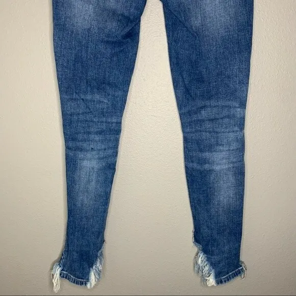 Blank NYC the stanton frayed hem cropped distressed jeans women’s size small 25