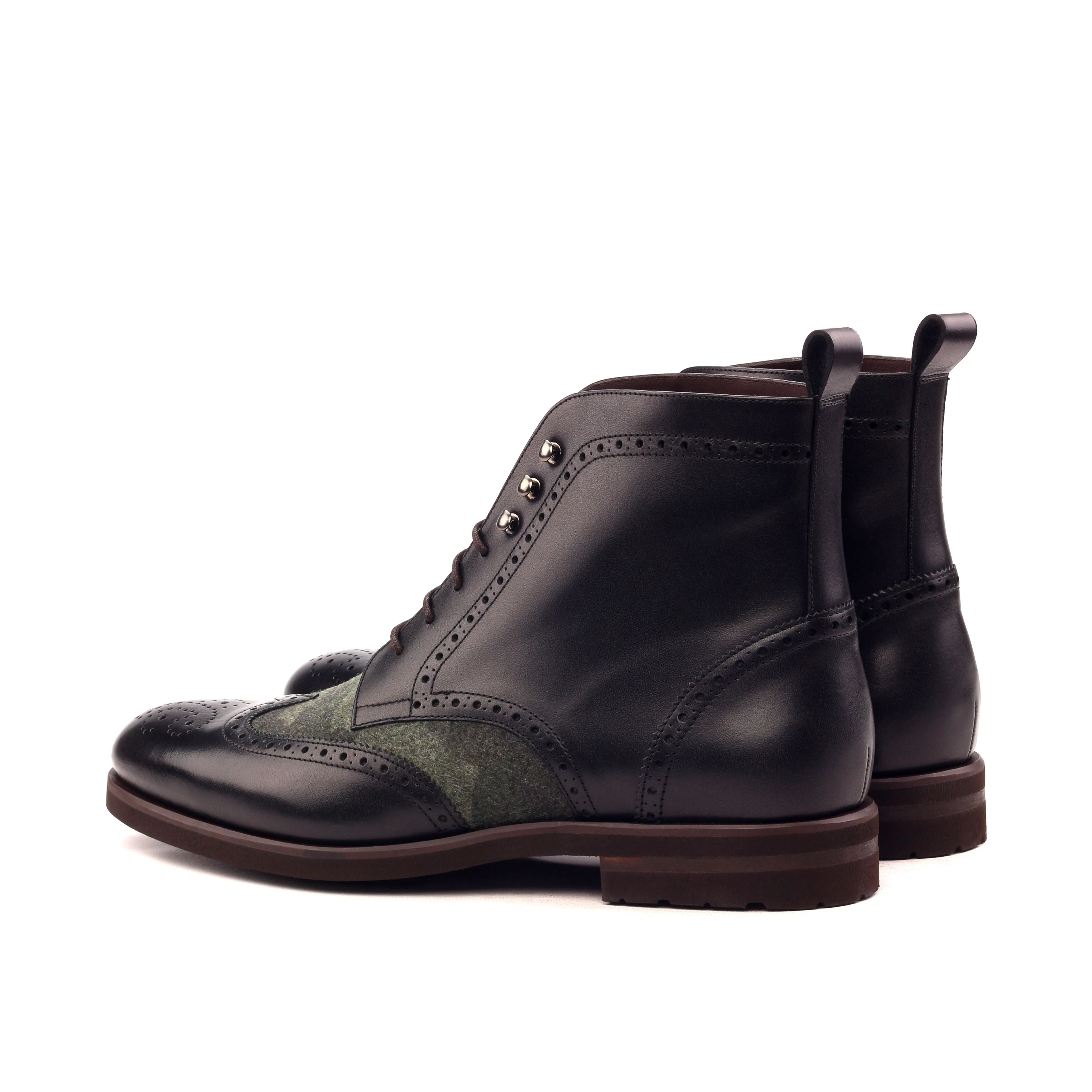 Brogue Boot • Black & Camo