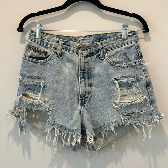 Calvin Klein Jeans shorts | classic 5 pocket jean light stone washed, size 2/4