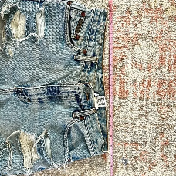 Calvin Klein Jeans shorts | classic 5 pocket jean light stone washed, size 2/4
