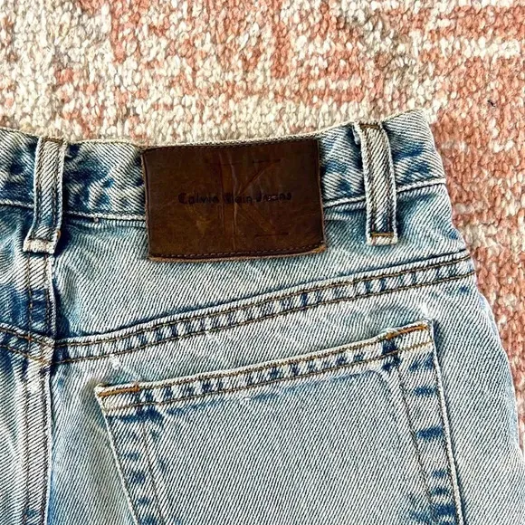 Calvin Klein Jeans shorts | classic 5 pocket jean light stone washed, size 2/4