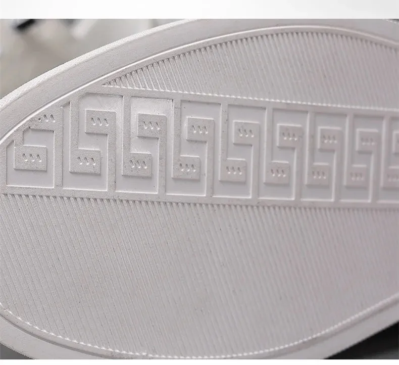 Chaussures de luxe surélevées de 5cm 2024 / 2024 Spring Men's Elevator Shoes Men Loafers White Soft Leather Moccasins Height Increased 5cm Taller Shoes Man Sneakers