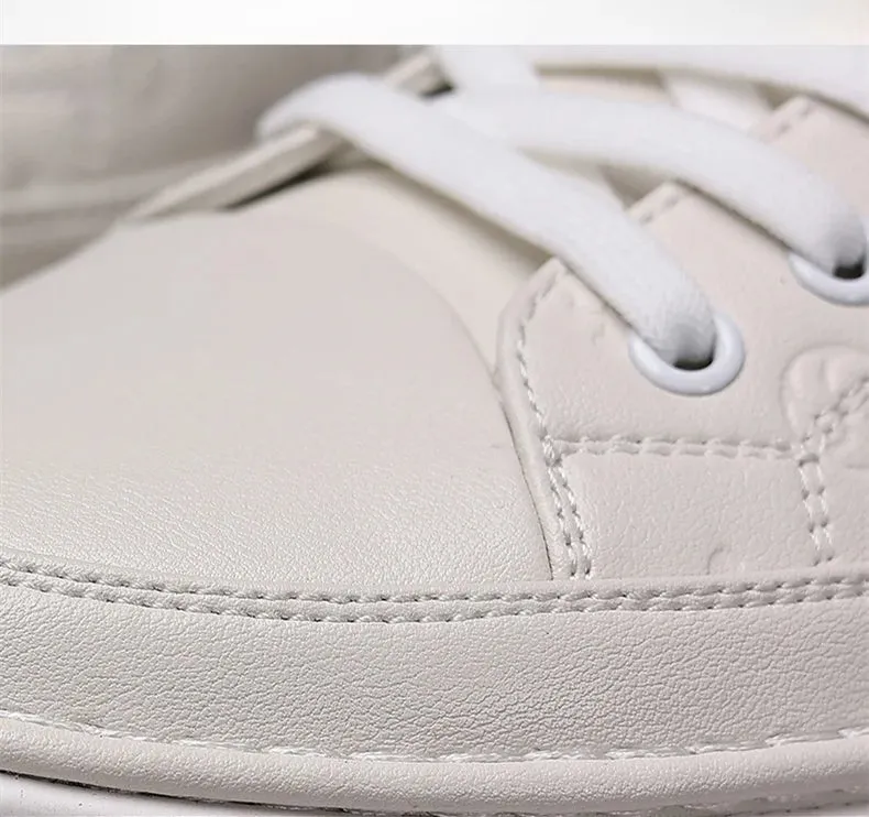 Chaussures de luxe surélevées de 5cm 2024 / 2024 Spring Men's Elevator Shoes Men Loafers White Soft Leather Moccasins Height Increased 5cm Taller Shoes Man Sneakers
