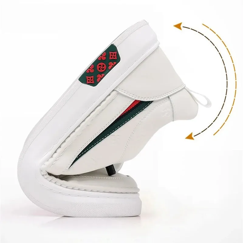 Chaussures de luxe surélevées de 5cm 2024 / 2024 Spring Men's Elevator Shoes Men Loafers White Soft Leather Moccasins Height Increased 5cm Taller Shoes Man Sneakers