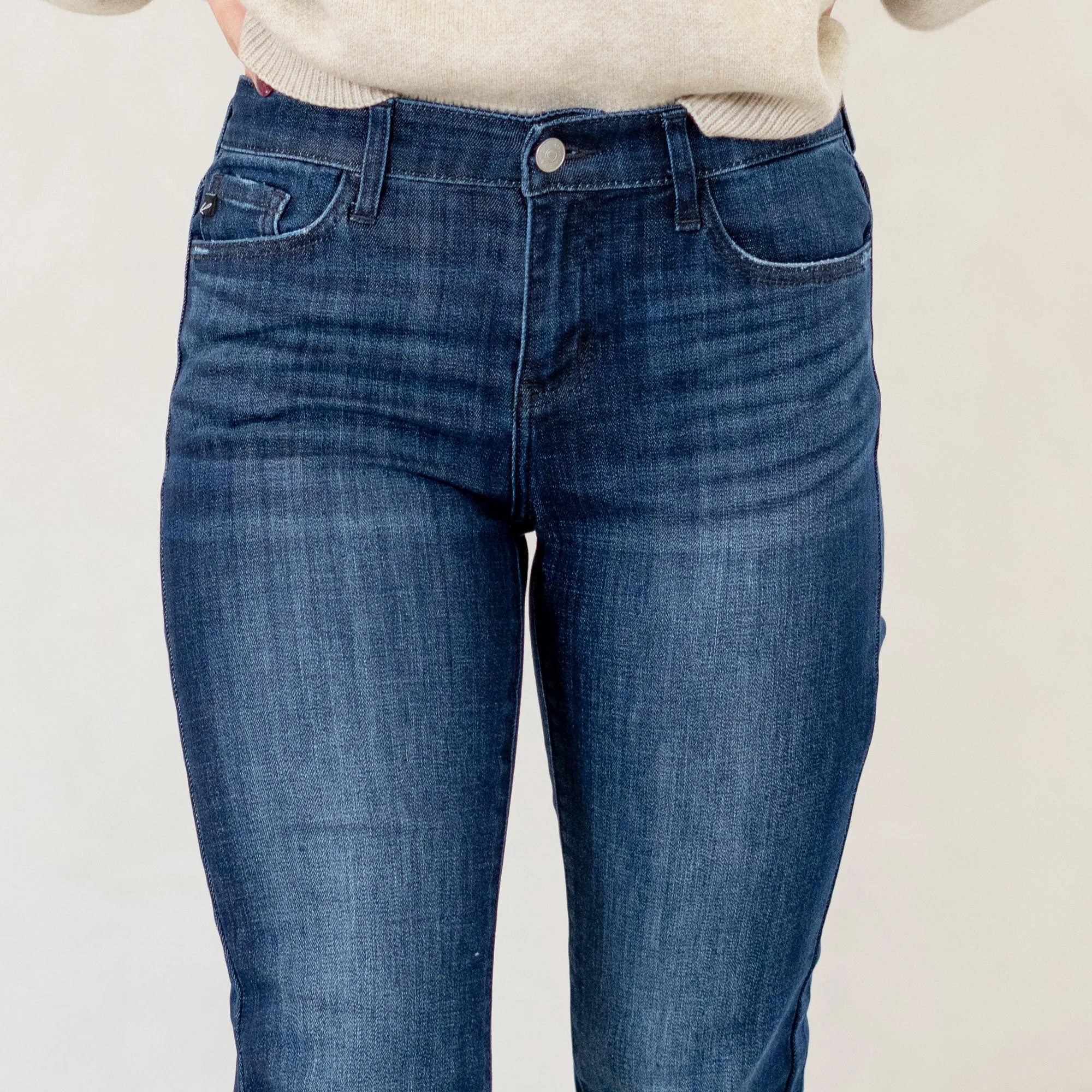 Delvey Mid Rise Boyfriend Jeans