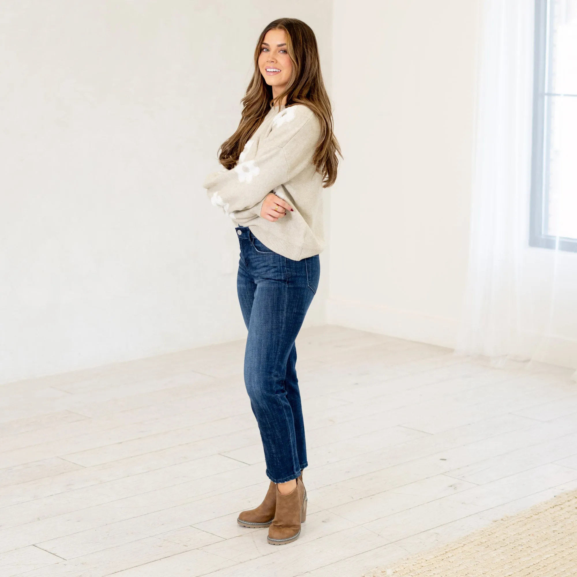 Delvey Mid Rise Boyfriend Jeans