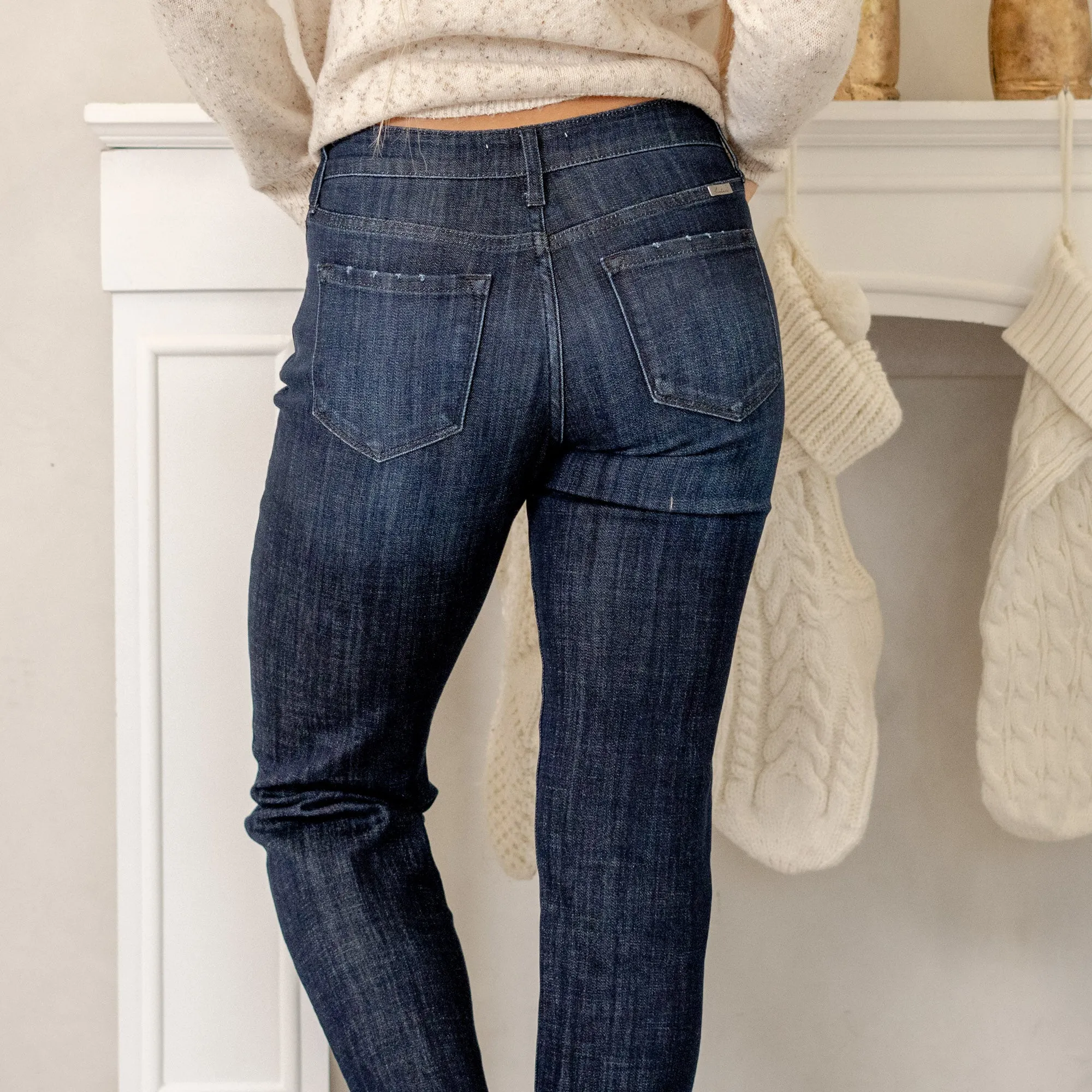 Delvey Mid Rise Boyfriend Jeans