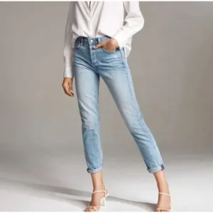 DENIM FORUM x ARITZIA The Ex-Boyfriend Jeans Medium Blue Wash {3T17}