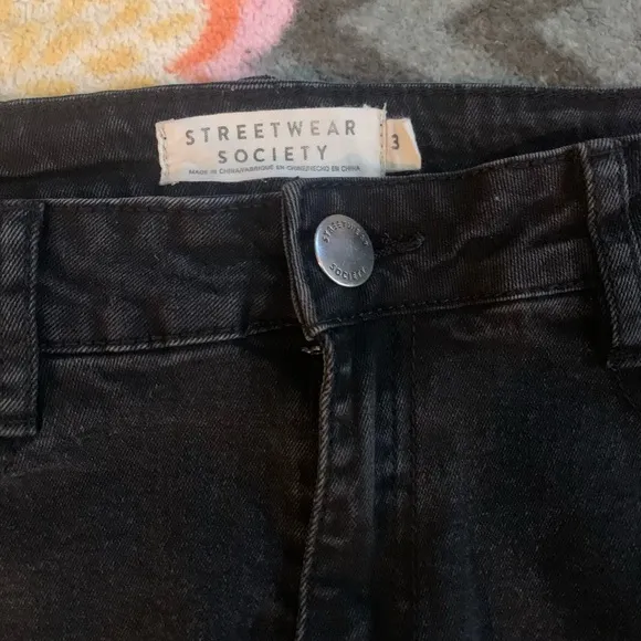 EXCELLENT!! Streetwear Society Black Denim Graphic Distressed Skinny Jeans 3