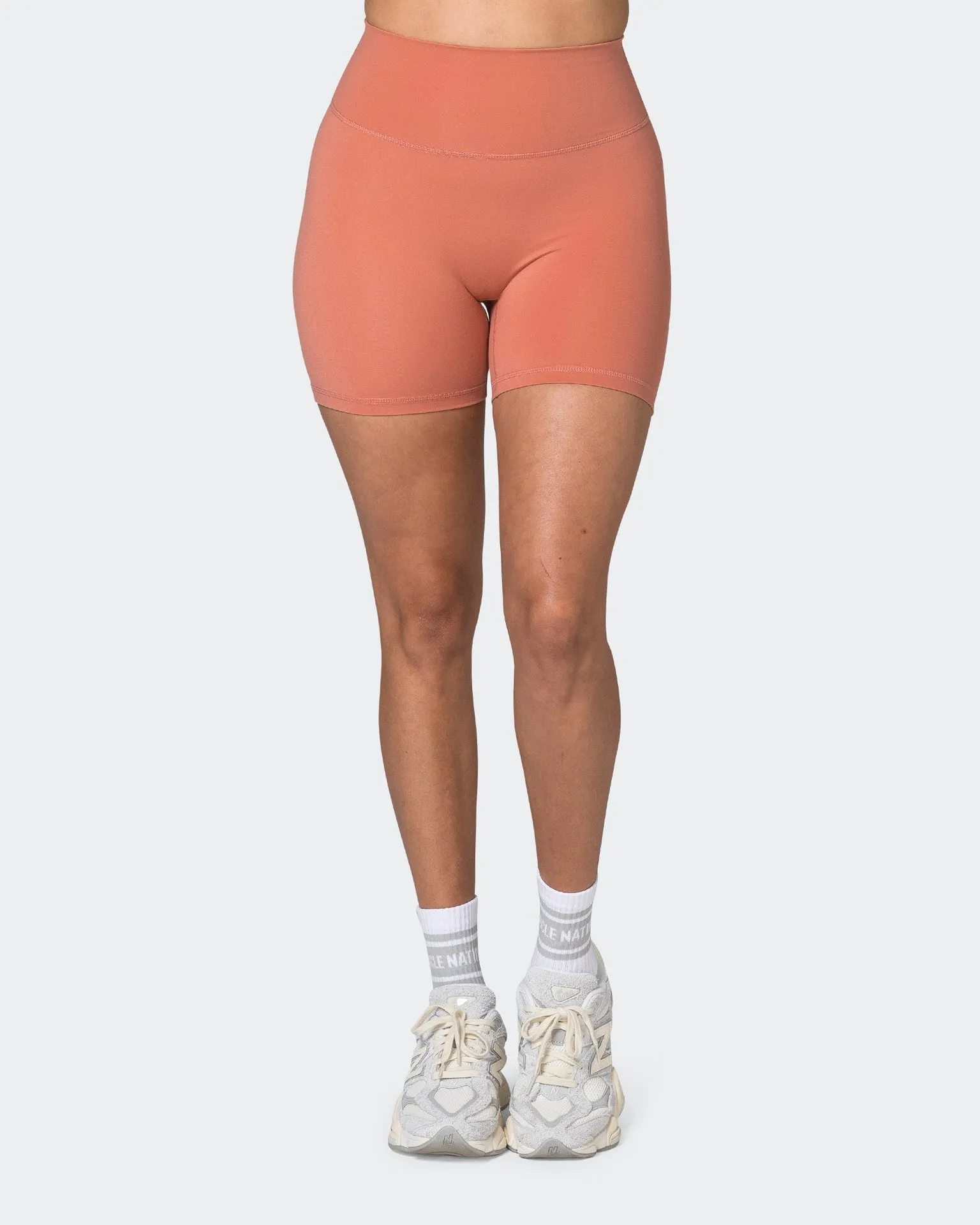 Game Changer Scrunch Midway Shorts - Powdered Pink