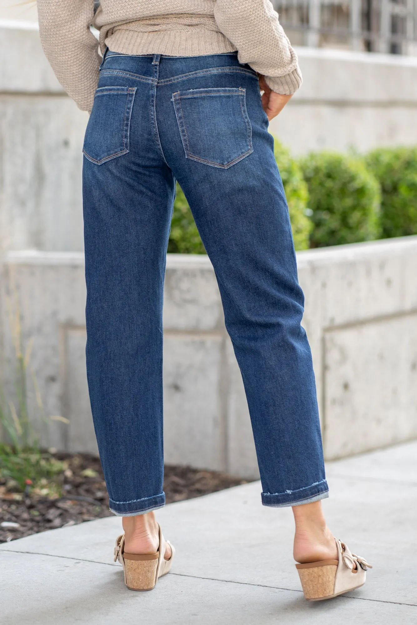 Glaucous High Rise Barrel Jeans