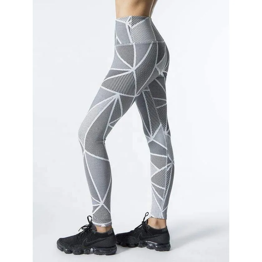 Gray Geometric Patterns Yoga Set
