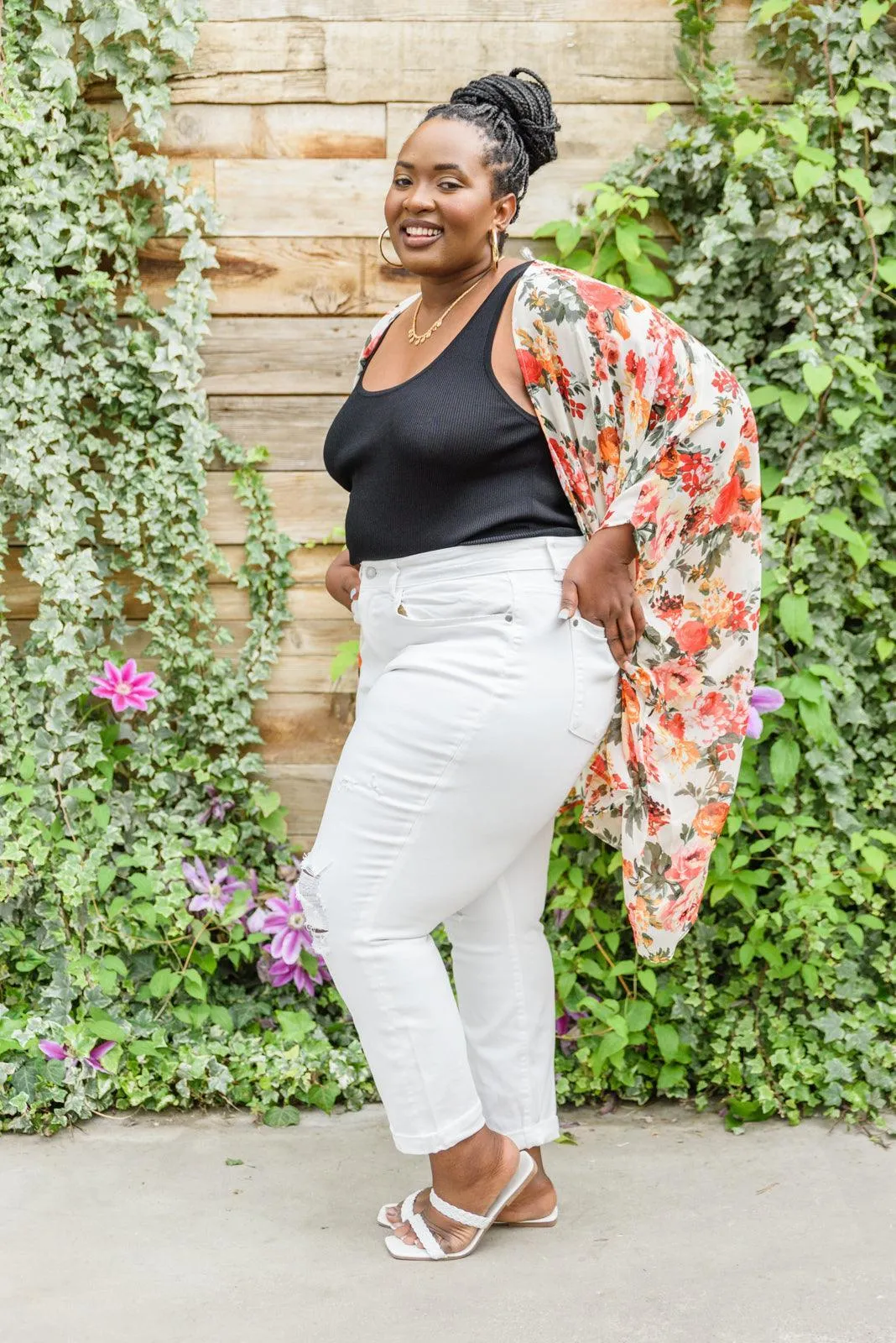 Hazel Blues® | Mid-Rise Boyfriend Destroyed White Jeans