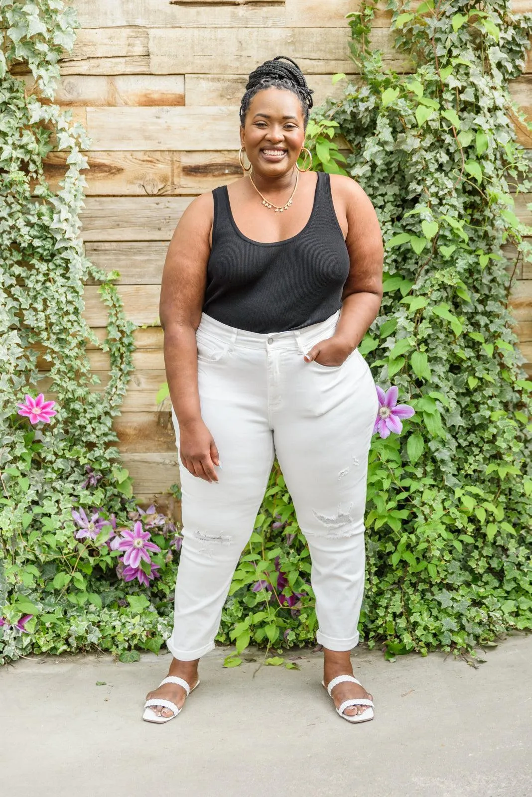 Hazel Blues® | Mid-Rise Boyfriend Destroyed White Jeans
