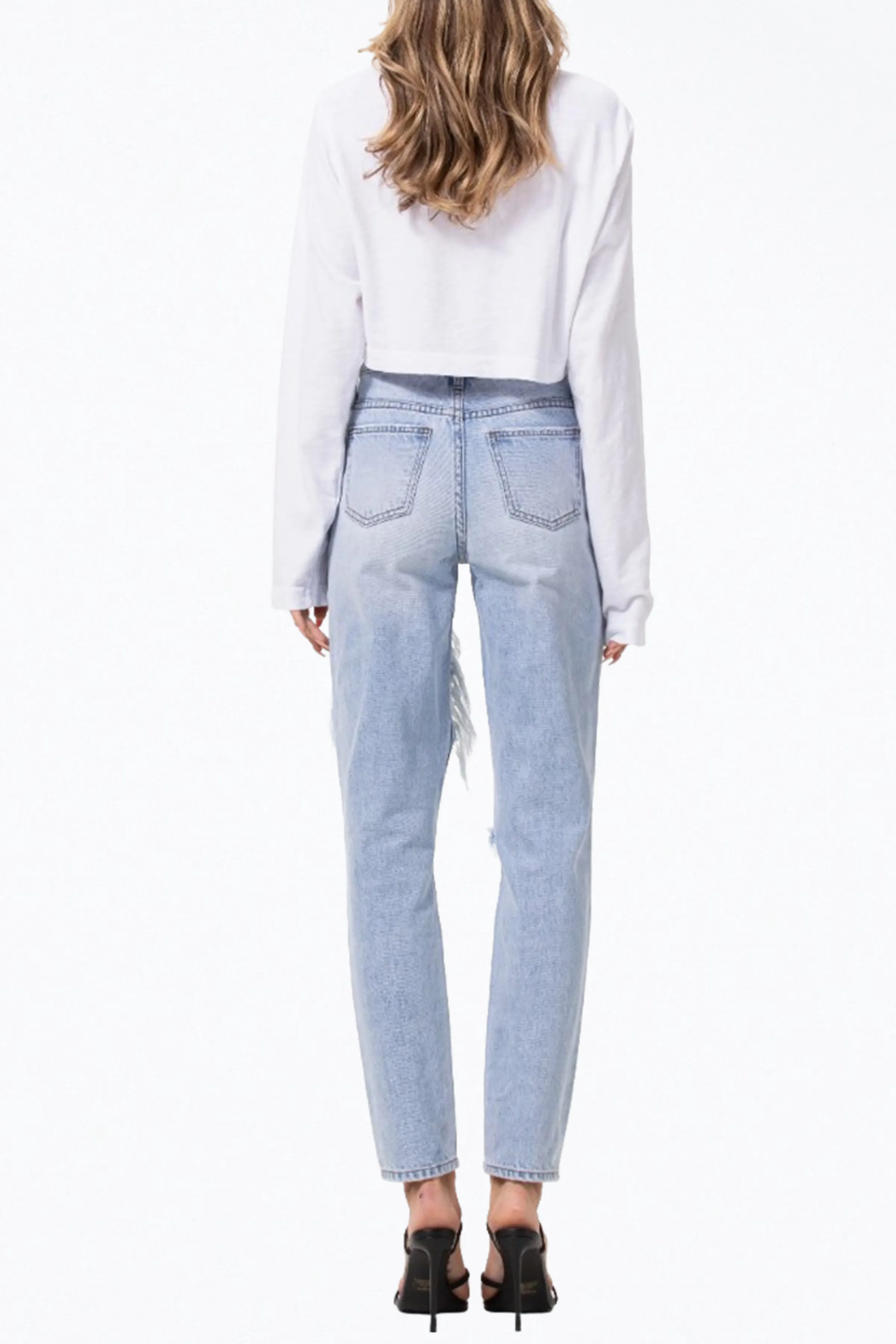 HIGH-RISE DISTRESSED TAPERED JEANS