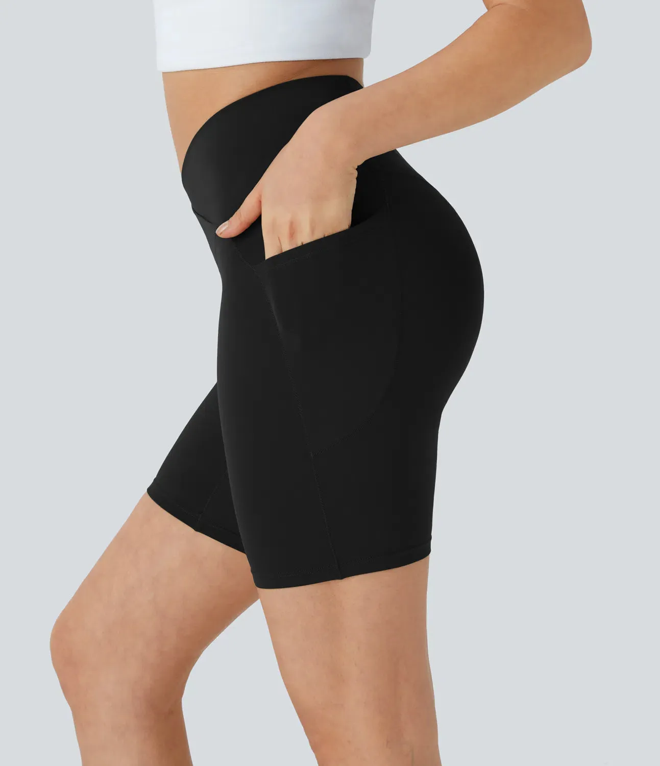 High-Waisted Crossover Yoga Biker Shorts – Leak Protection & Side Pocket (7”)