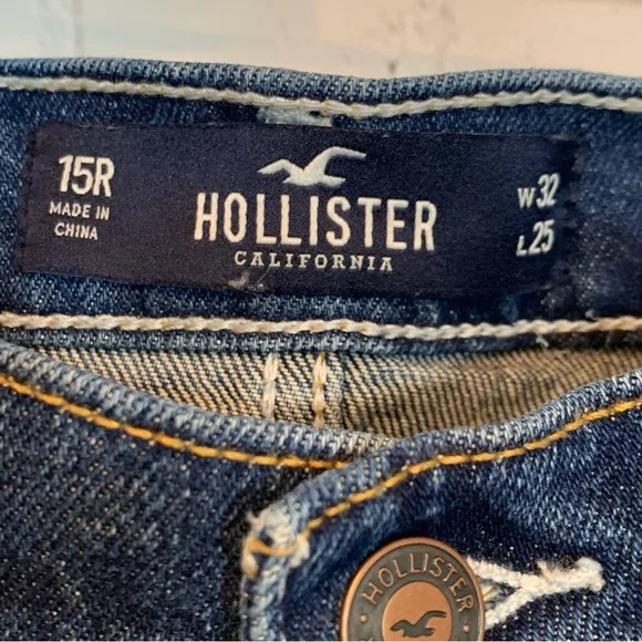 Hollister Low Rise Boyfriend Jeans Distressed