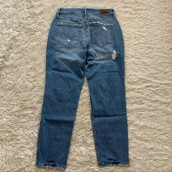 Hollister NWT Girls Curvy High Rise Mom Jean 5R
