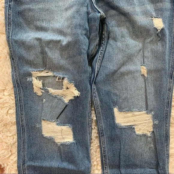 Hollister NWT Girls Curvy High Rise Mom Jean 5R