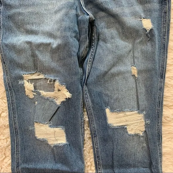 Hollister NWT Girls Curvy High Rise Mom Jean 5R