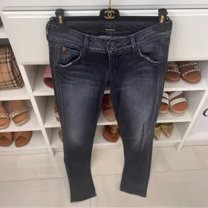 Hudson $205 Collin Midrise Distressed Dark Wash Jeans 👖