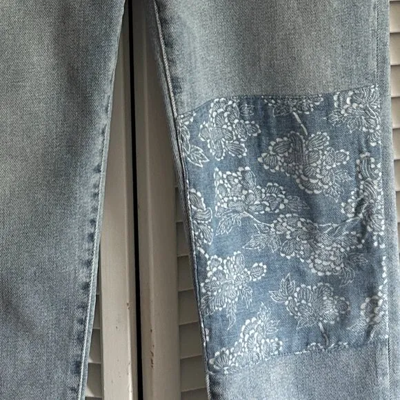J Crew Slouchy Boyfriend Norwich Wash Denim Jeans Womens 29 Floral Leg Patch