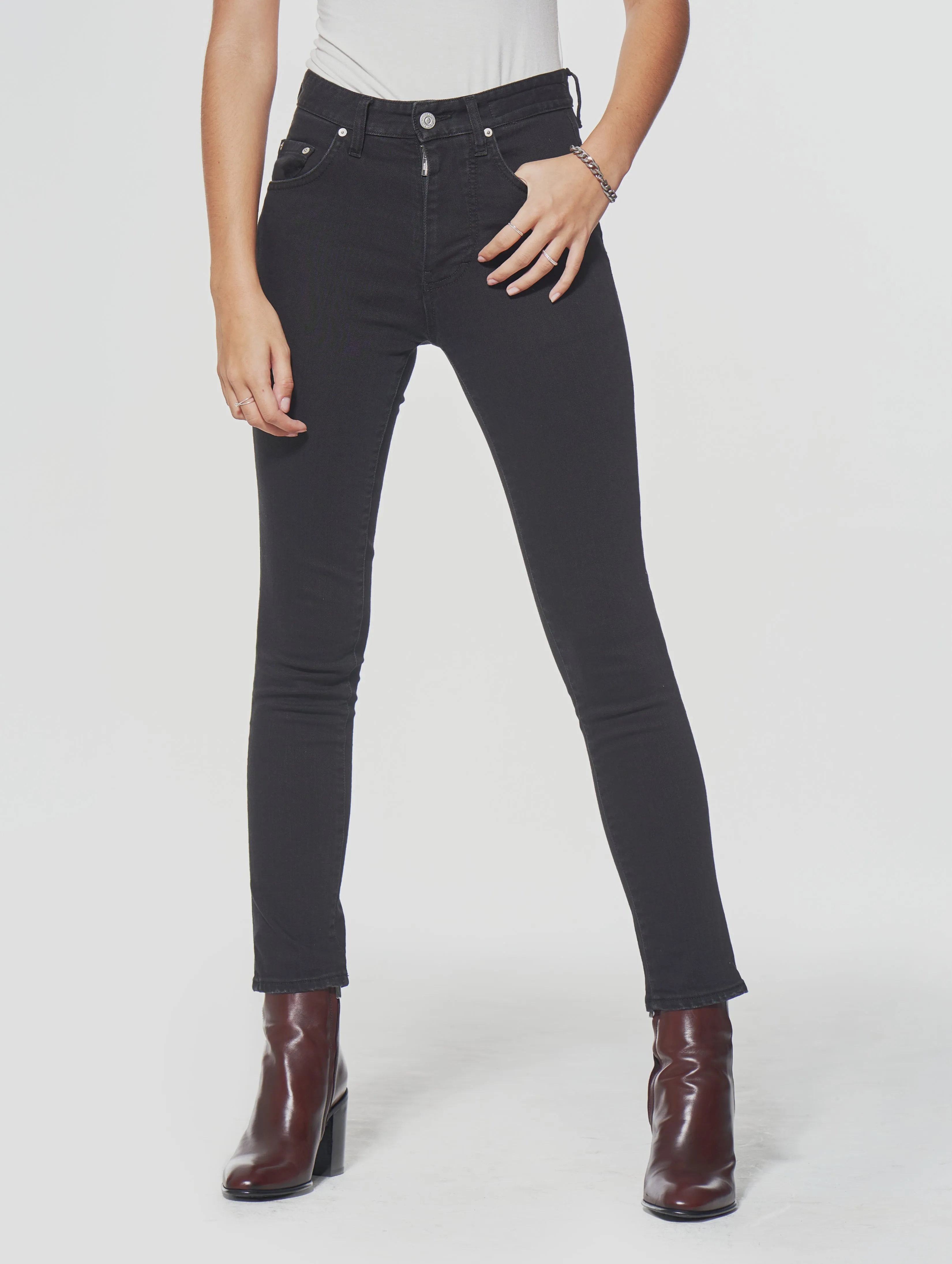 JOAN SKINNY JEANS IN BLACK - Woman
