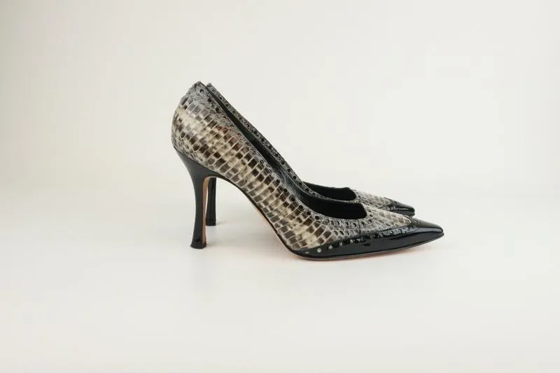 Manolo Blahnik Brogue Pumps Watersnake & Black Patent Size 38.5 Pointed Toe Heel