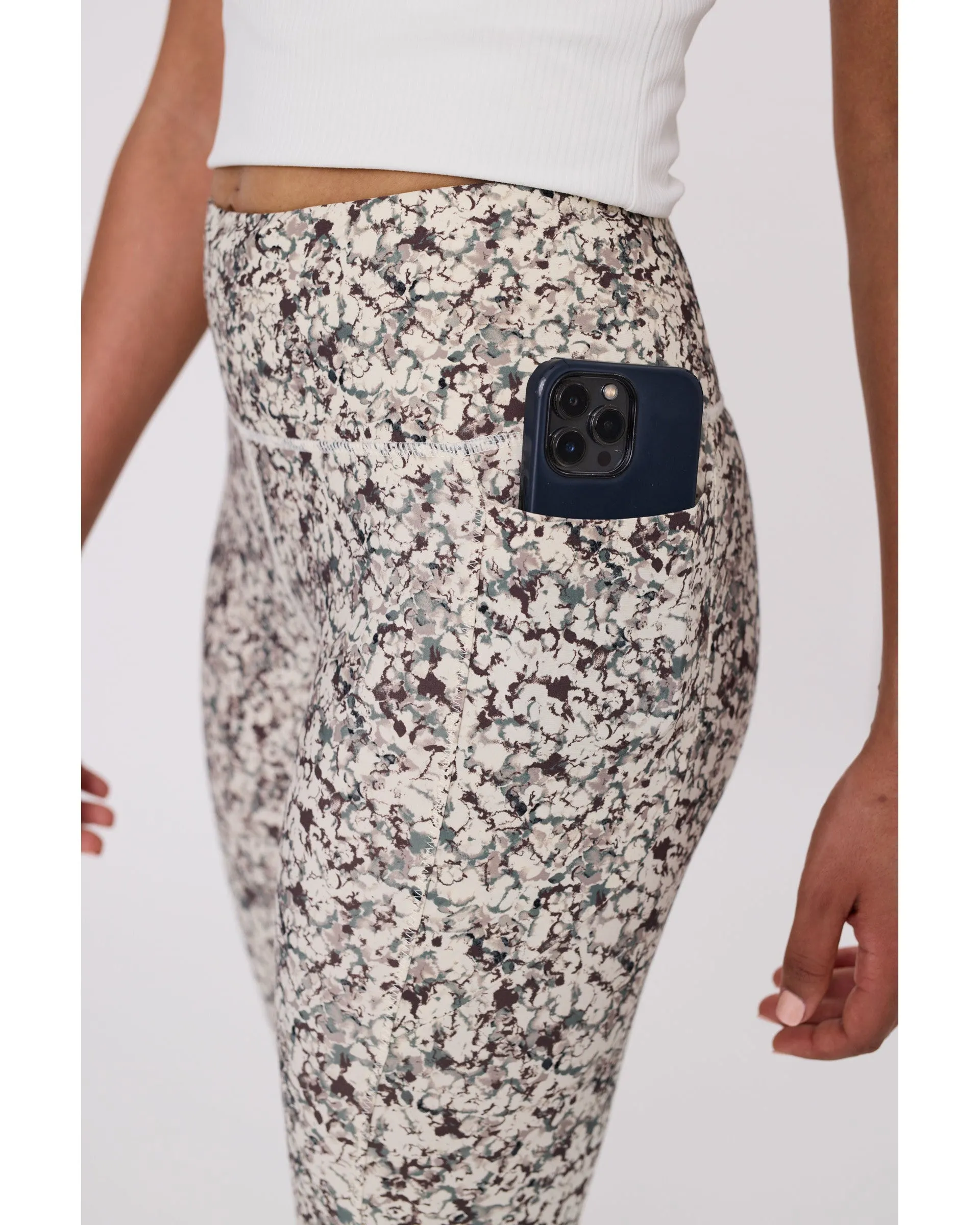 Marlow Pace 7/8 Legging - Pebble Print