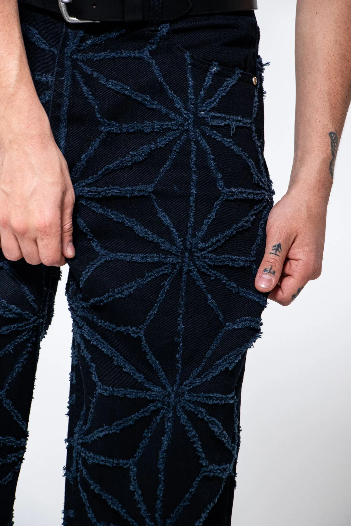 Mediums 1of1 star pattern distressed navy jeans - 34/30