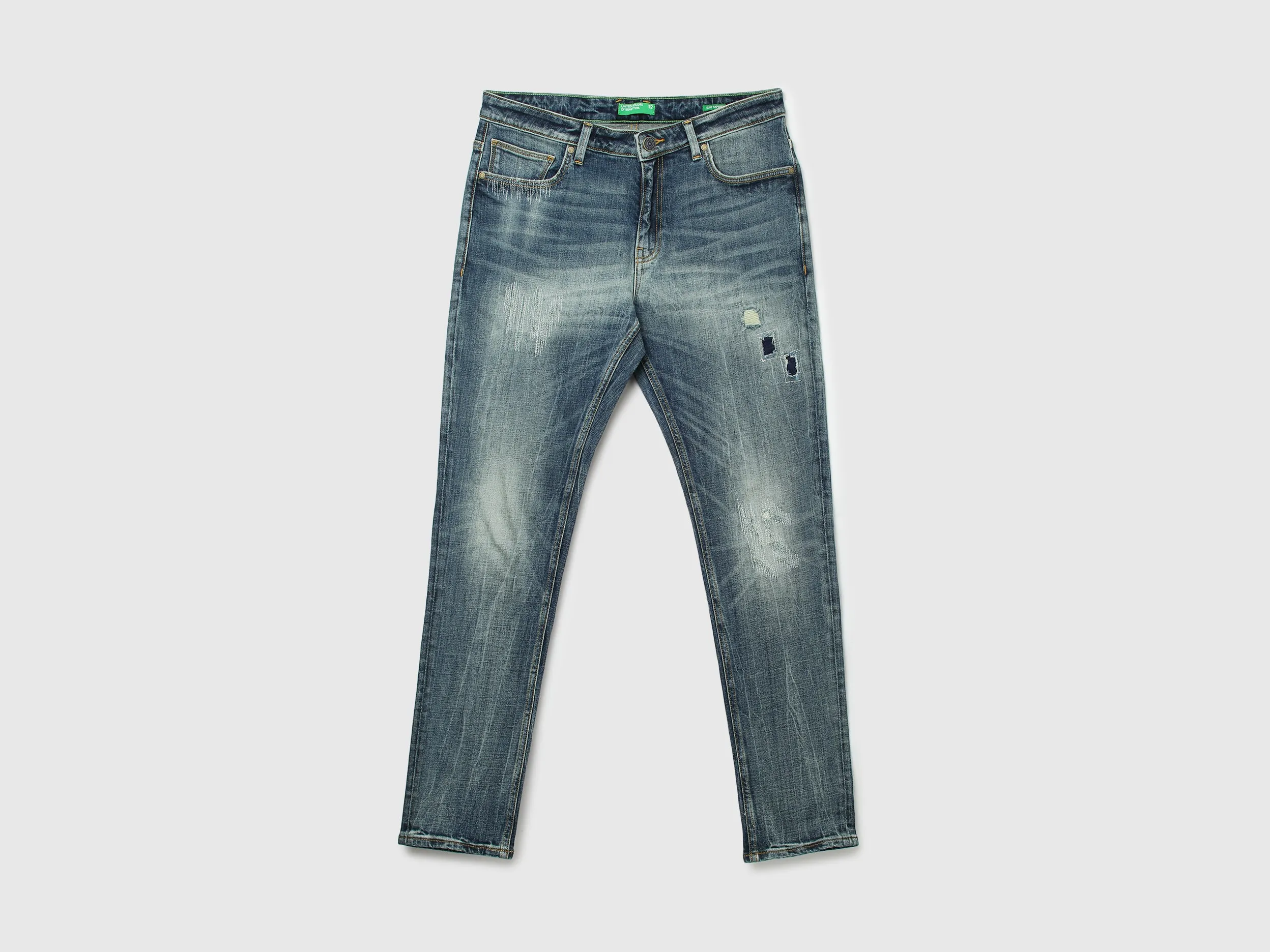 Men Solid Slim Tapered Fit Jeans