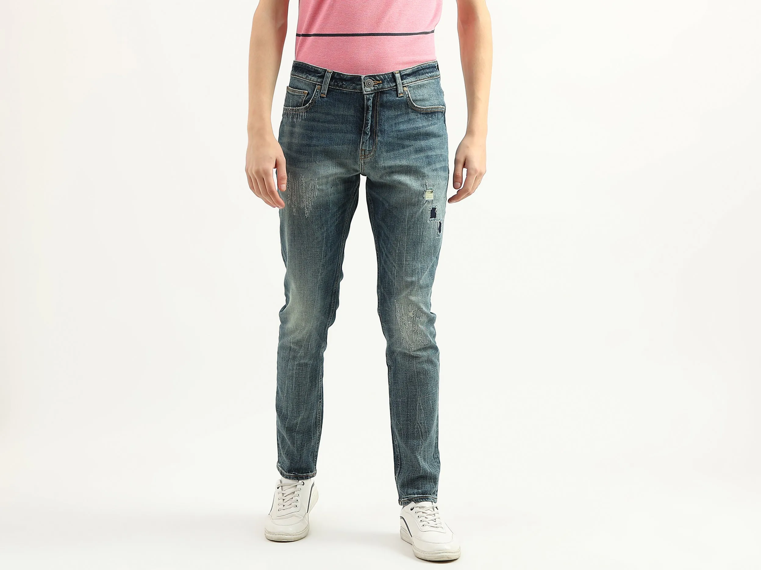 Men Solid Slim Tapered Fit Jeans