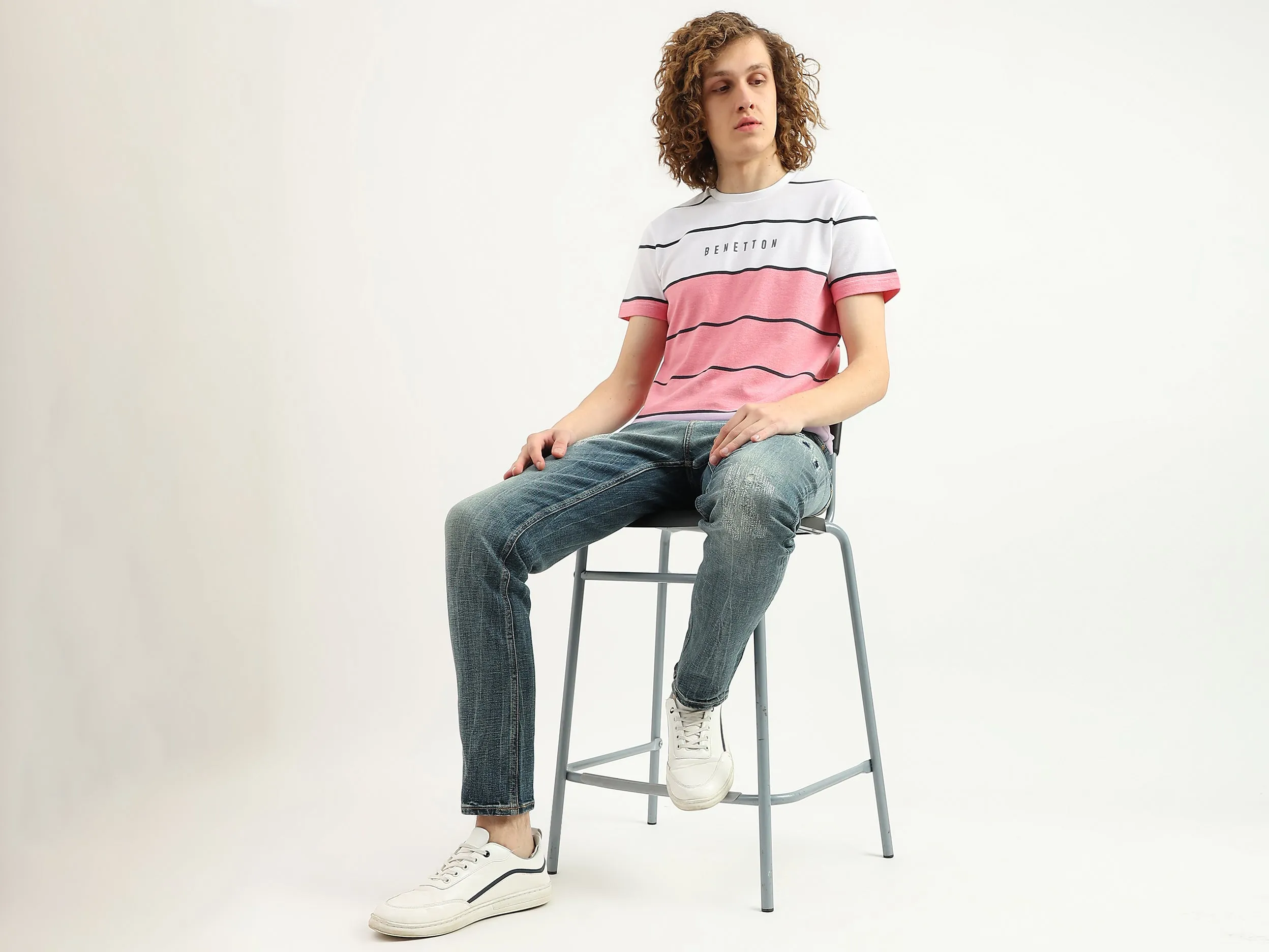 Men Solid Slim Tapered Fit Jeans