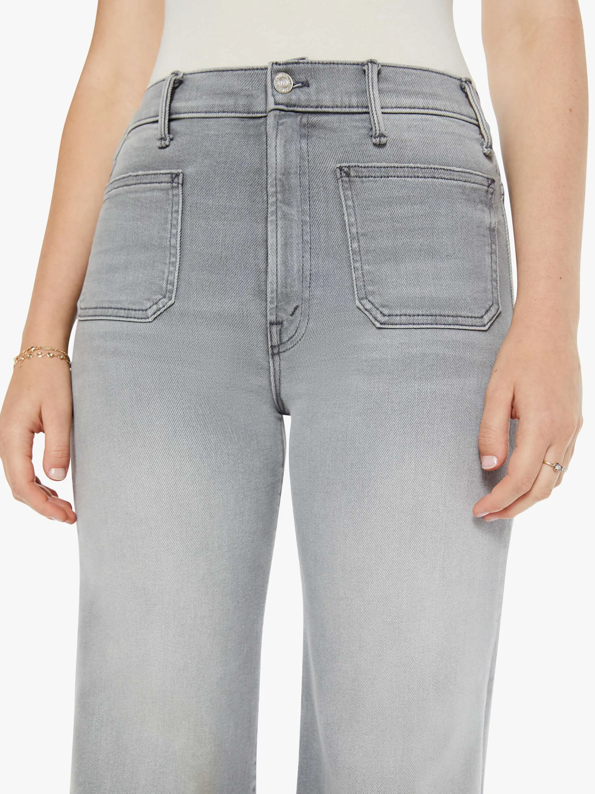 MOTHER DENIM HUSTLER ROLLER PATCH POCKET SNEAK
