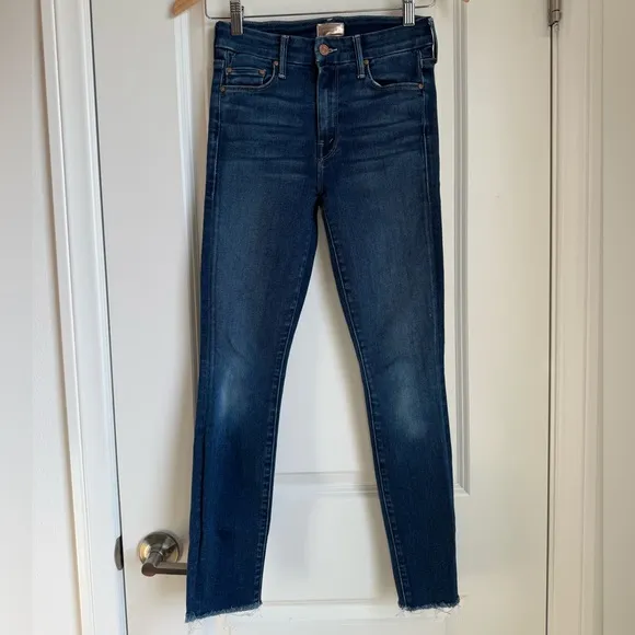 MOTHER Looker Ankle Fray Jeans Size 25