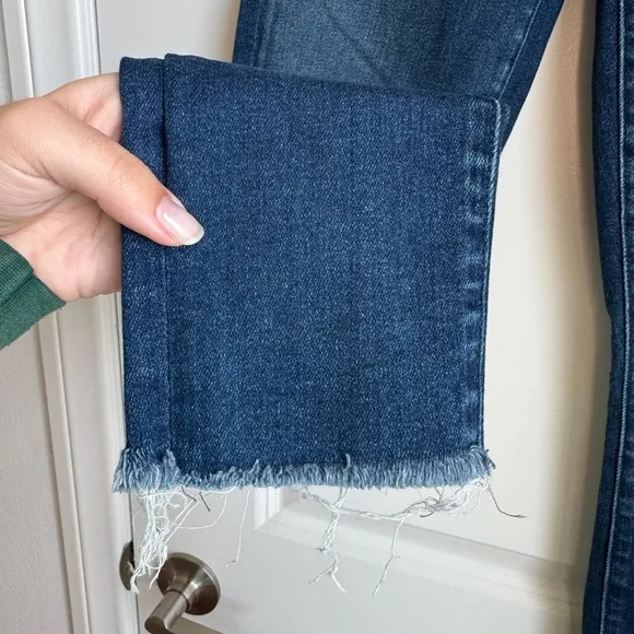 MOTHER Looker Ankle Fray Jeans Size 25