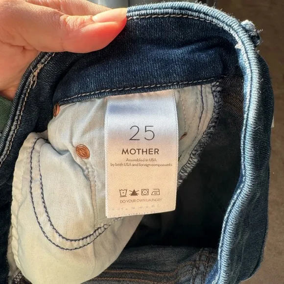 MOTHER Looker Ankle Fray Jeans Size 25