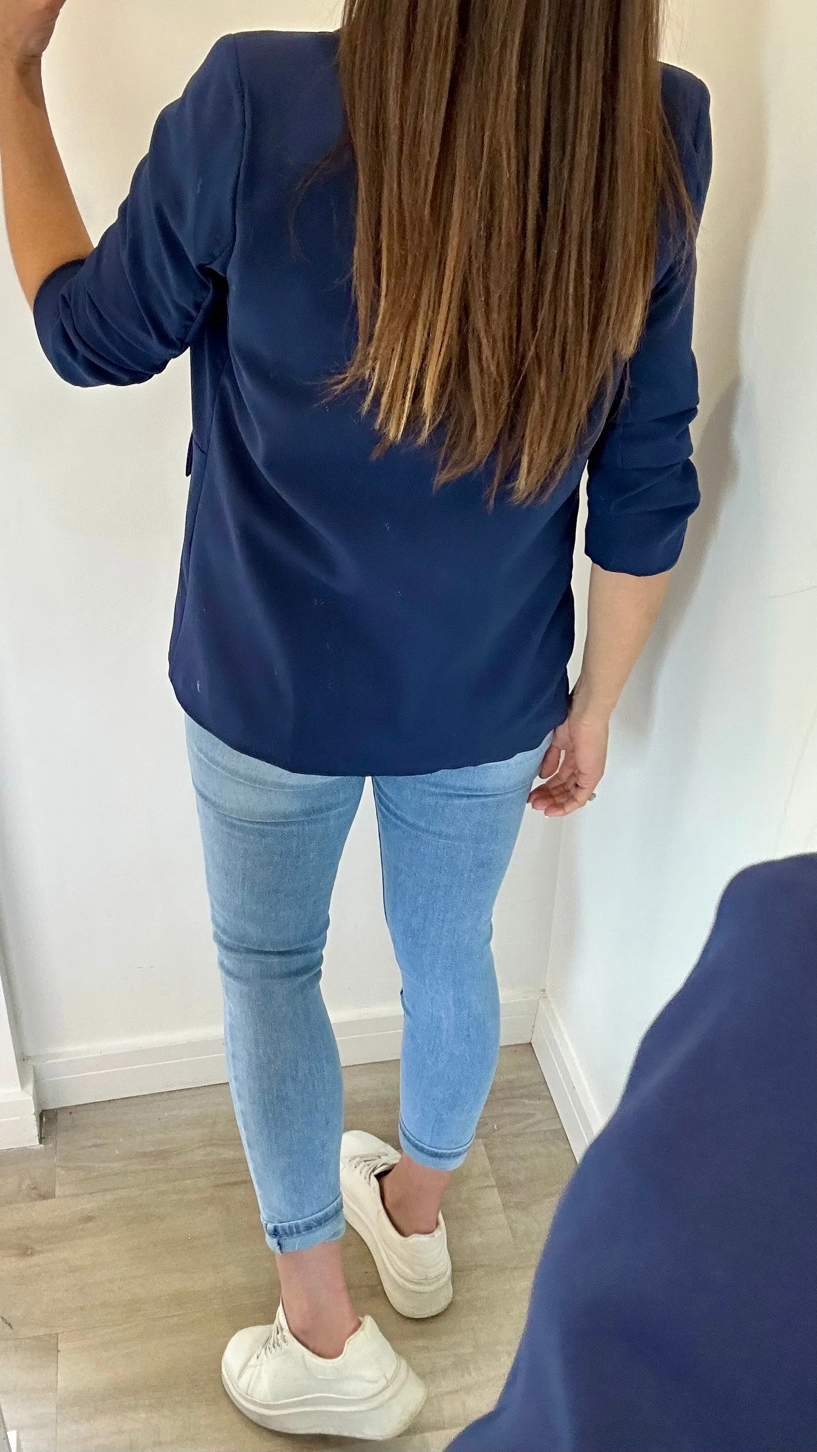 NAVY RUCHED SLEEVE BLAZER