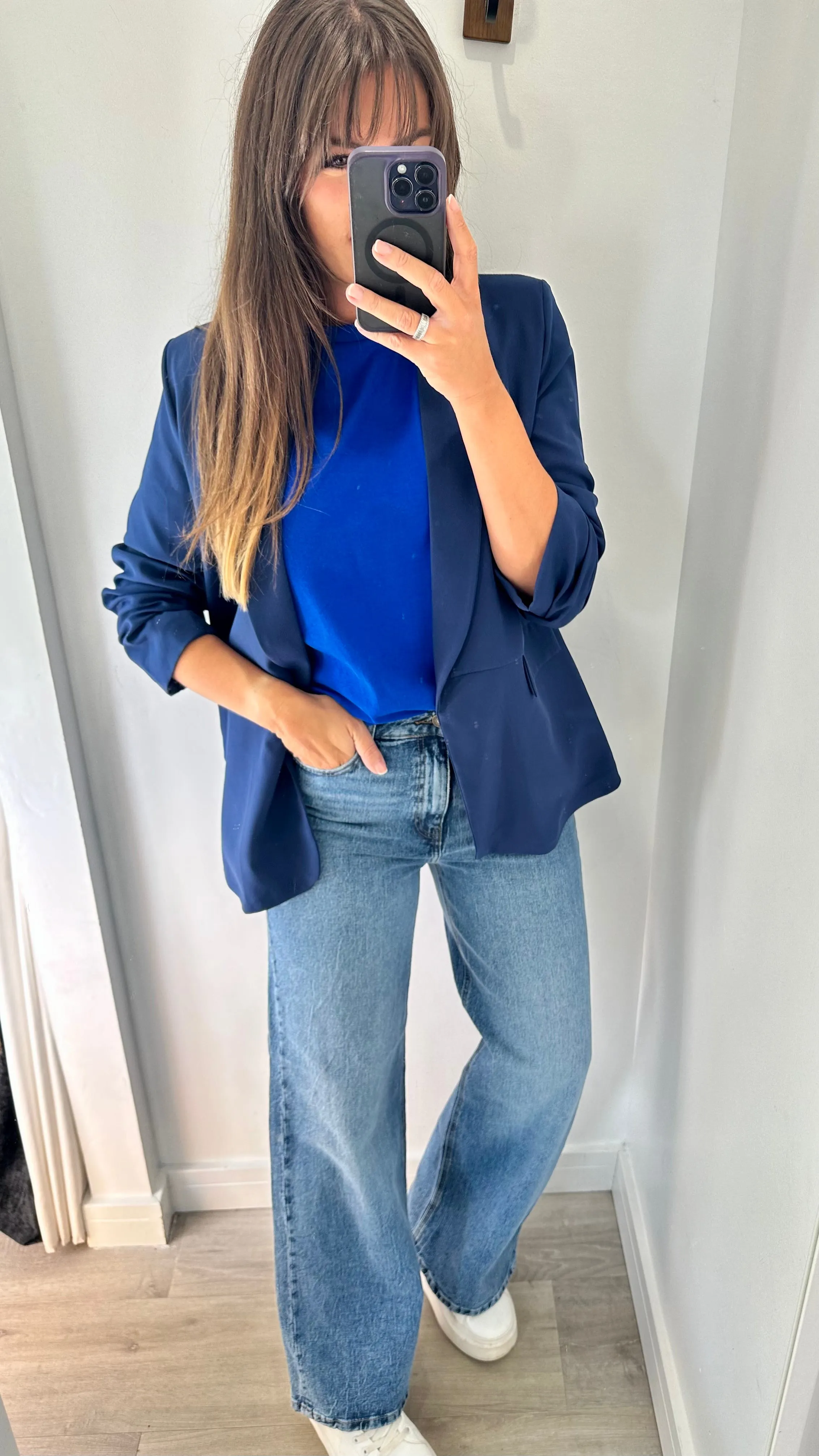 NAVY RUCHED SLEEVE BLAZER