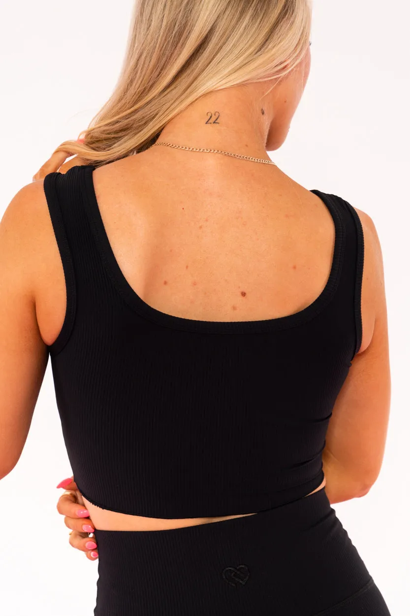 Noir Romi Crop