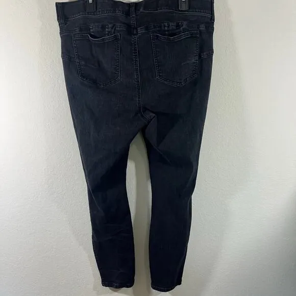 NWOT Torrid Women's Bombshell Skinny Premium Stretch High Rise Destructed Jeans