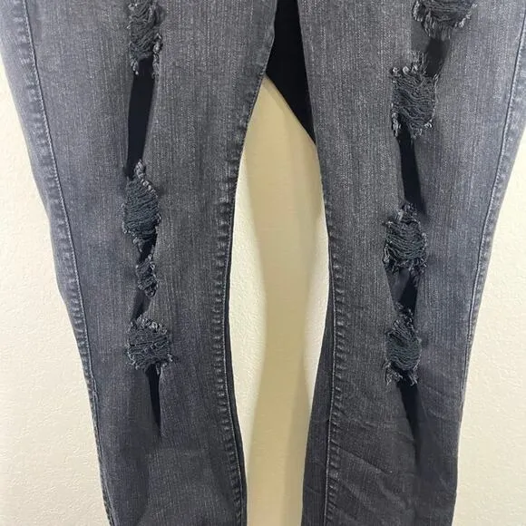 NWOT Torrid Women's Bombshell Skinny Premium Stretch High Rise Destructed Jeans