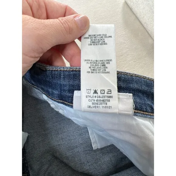 NWT Joe's Jeans The Niki High Waist Ripped Roll Hem Boyfriend Jeans size 30