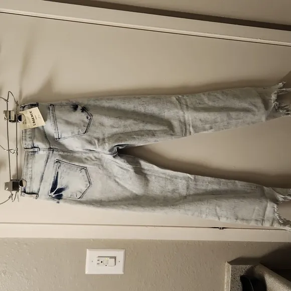 Nwt. L’agence ripped light weight jeans size 25